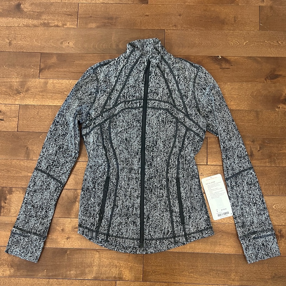 NWT Lululemon define jacket in “IGUL” black/white print size 6